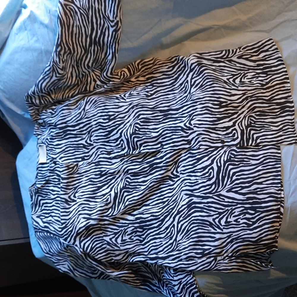 B&W sheer button up tunic blouse